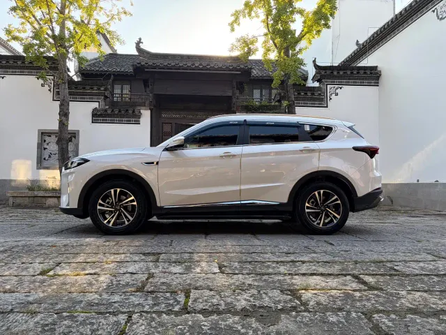 Jetour X70 Plus — Фото автомобиля 4