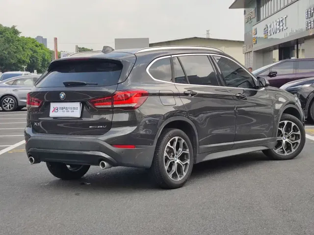 BMW X1 — Фото автомобиля 4