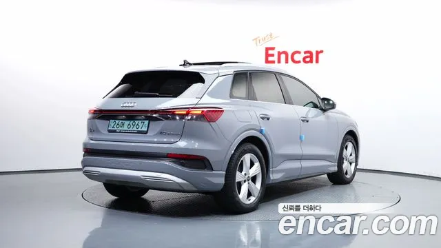 Audi Q4 e-tron F4 — Фото автомобиля 2