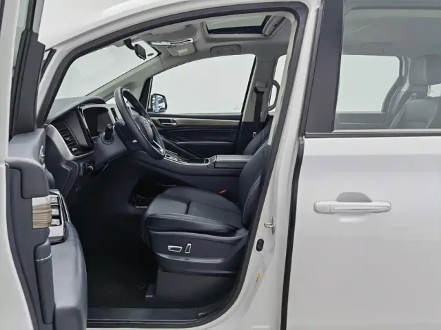 GAC Trumpchi M8 — Фото автомобиля 10