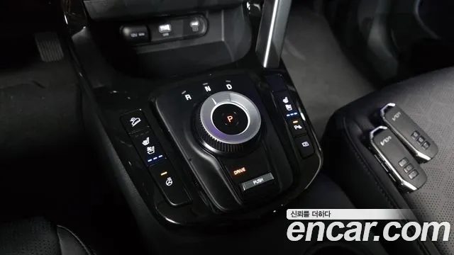 Kia Seltos New — Фото автомобиля 12