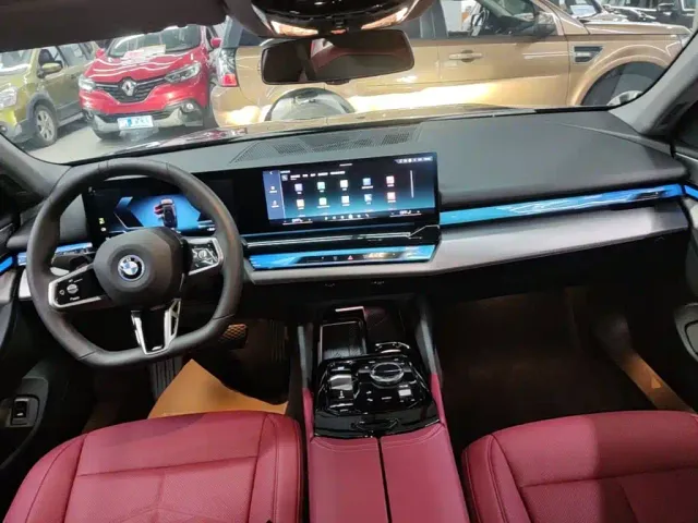 BMW i5 — Фото автомобиля 9