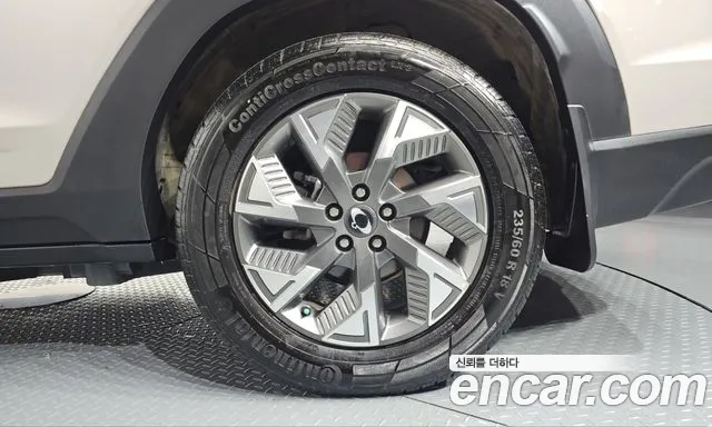 KGM Torres — Фото автомобиля 6