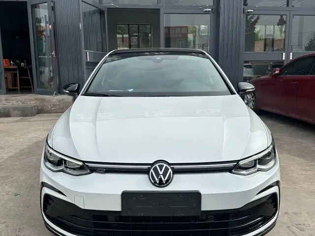 Фотография автомобиля — Volkswagen Golf