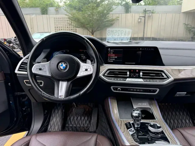 BMW X5 — Фото автомобиля 17