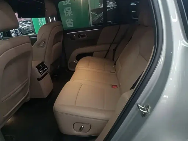 Li Auto i6 — Фото автомобиля 16