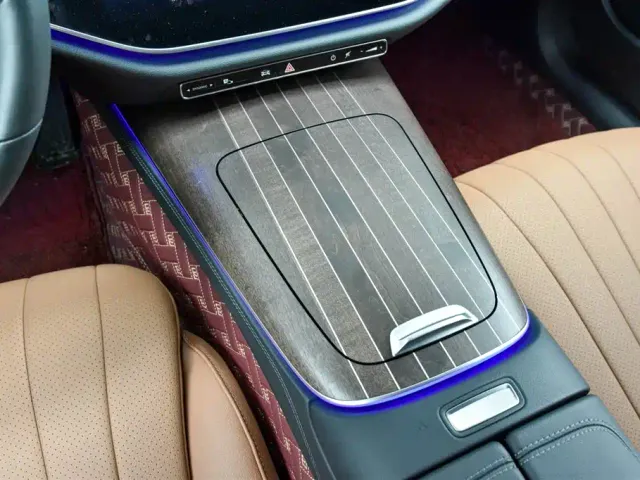 Mercedes-Benz E-Class — Фото автомобиля 15