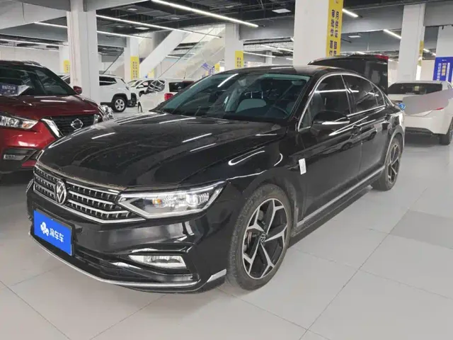Фотография автомобиля — Volkswagen Magotan