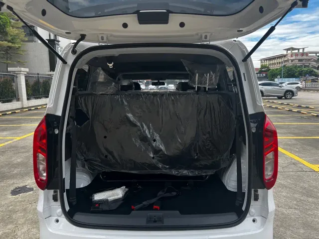 Wuling Hongguang — Фото автомобиля 14