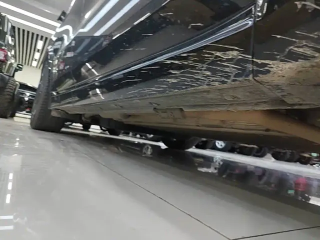 Li Auto L8 — Фото автомобиля 20