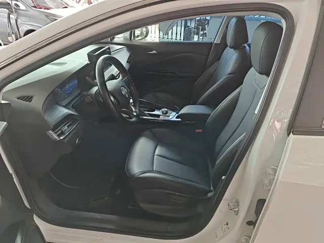 Buick Velite 6 — Фото автомобиля 15