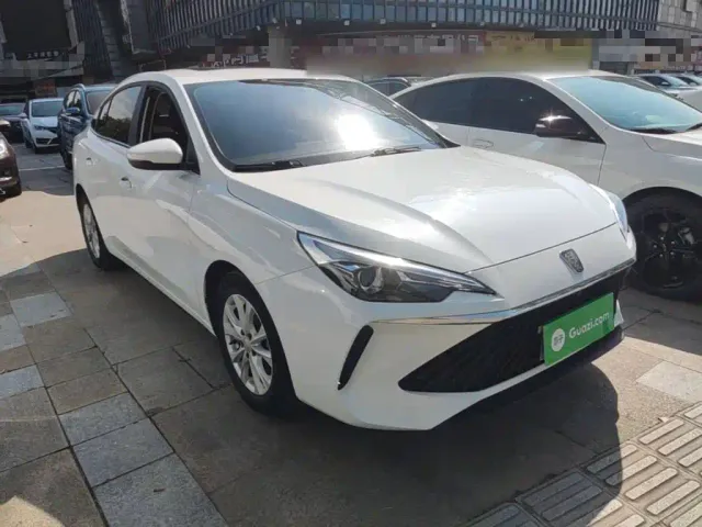 Roewe i5 — Фото автомобиля 3