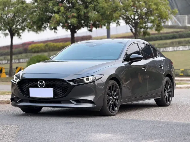 Mazda Axela — Фото автомобиля 2