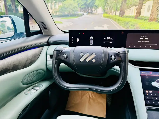 IM Motors LS6 — Фото автомобиля 18