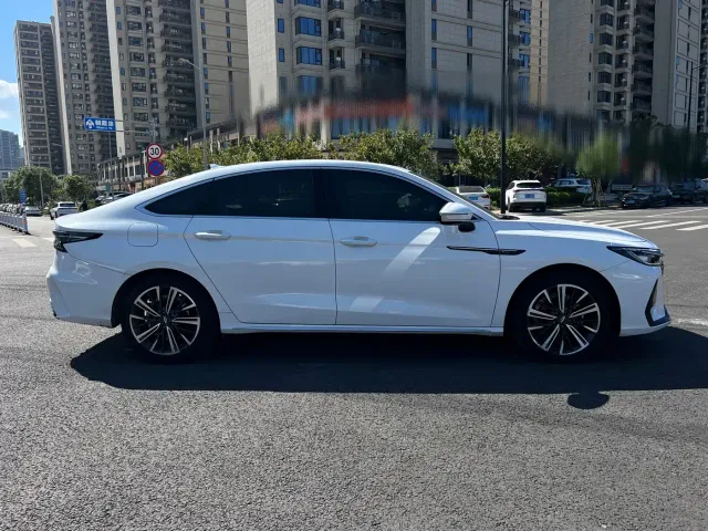 Chery Arrizo 8 — Фото автомобиля 9