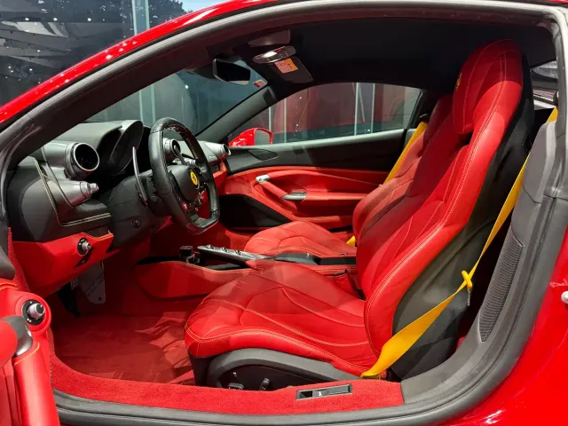 Ferrari F8 — Фото автомобиля 6