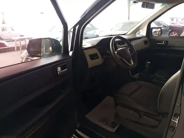 Wuling Zhengcheng — Фото автомобиля 15