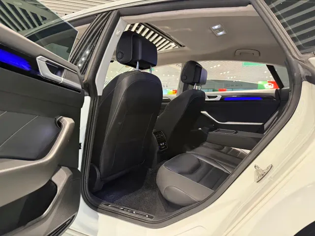 Volkswagen CC — Фото автомобиля 9