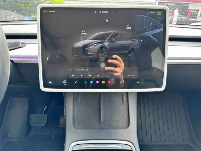 Tesla Model Y — Фото автомобиля 9