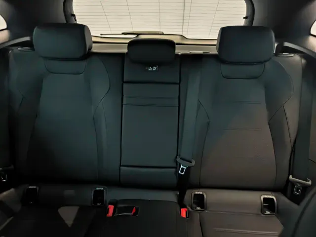 Mercedes-Benz EQA — Фото автомобиля 10