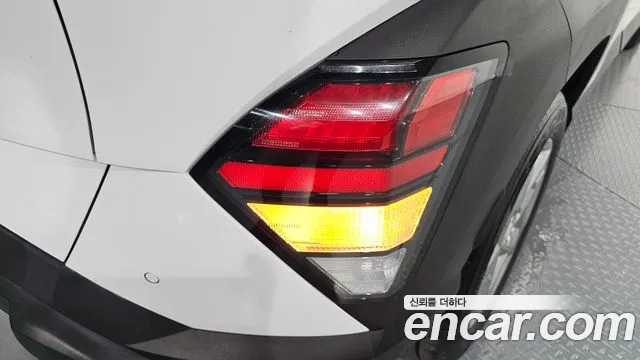 Hyundai Kona — Фото автомобиля 8