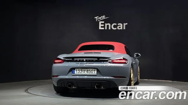 Porsche 718 — Фото автомобиля 4