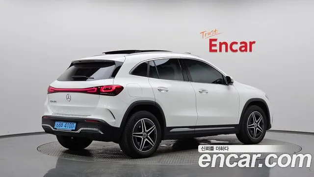 Mercedes-Benz EQA — Фото автомобиля 2