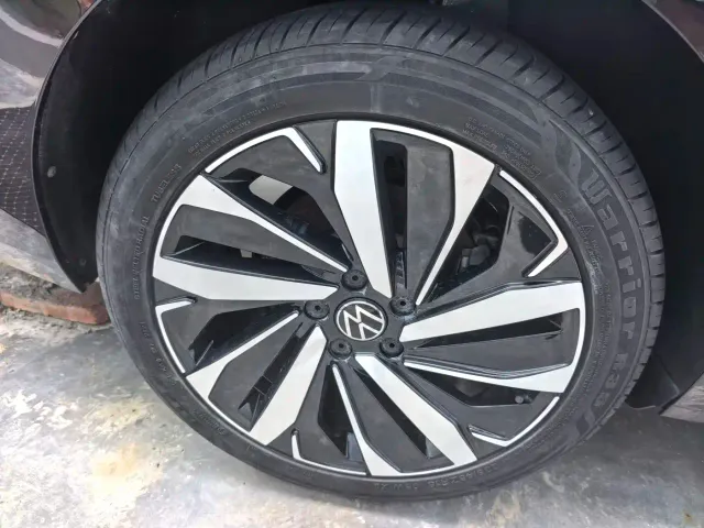 Volkswagen Passat — Фото автомобиля 7