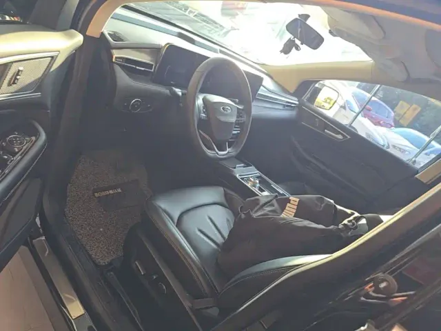 Ford Edge — Фото автомобиля 14