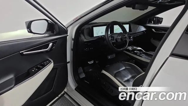 Kia EV6 — Фото автомобиля 14