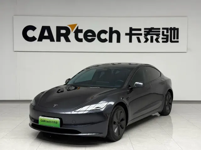 Фотография автомобиля — Tesla Model 3