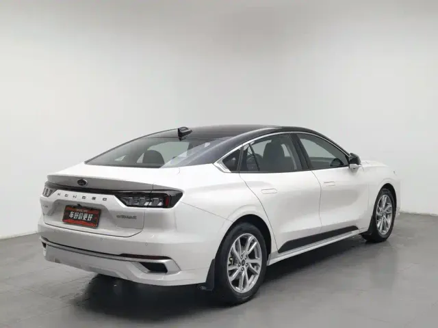 Ford Mondeo — Фото автомобиля 2