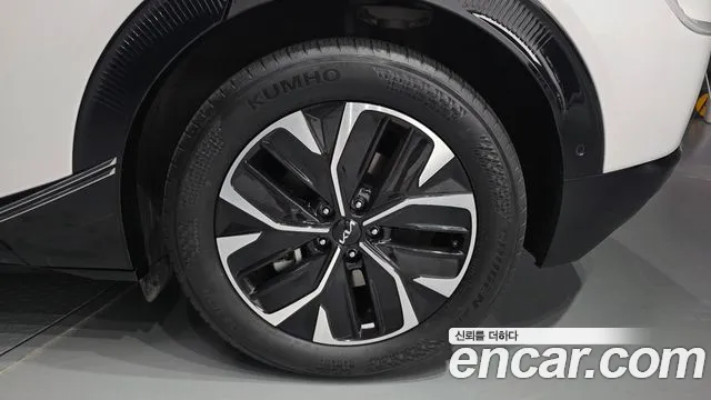Kia EV6 Long Range — Фото автомобиля 21