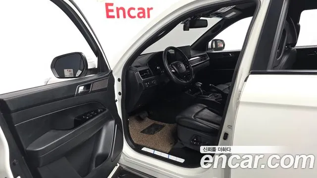 KG_Mobility_Ssangyong Rexton Новый Rexton Sport Khan Дизель 2.2 4WD — Фото автомобиля 9