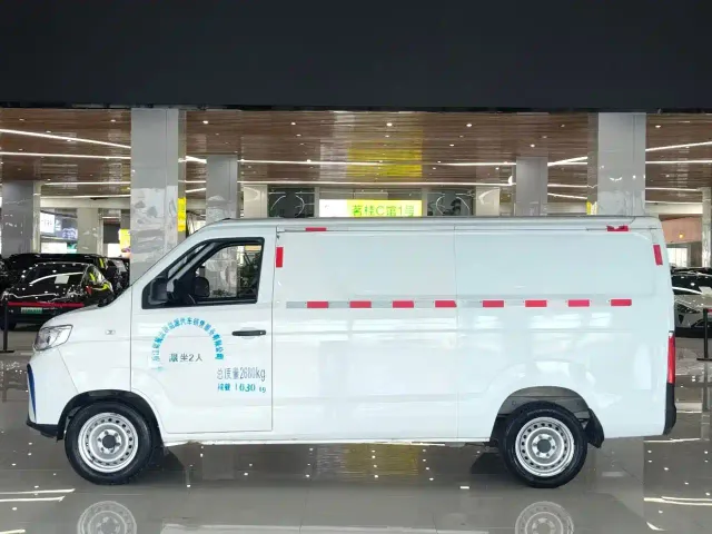 JAC Motors Blue Cat — Фото автомобиля 4