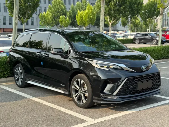 Toyota Granvia — Фото автомобиля 3