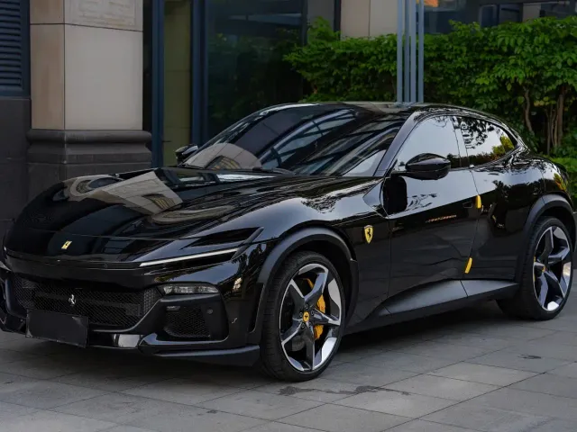 Фотография автомобиля — Ferrari Purosangue