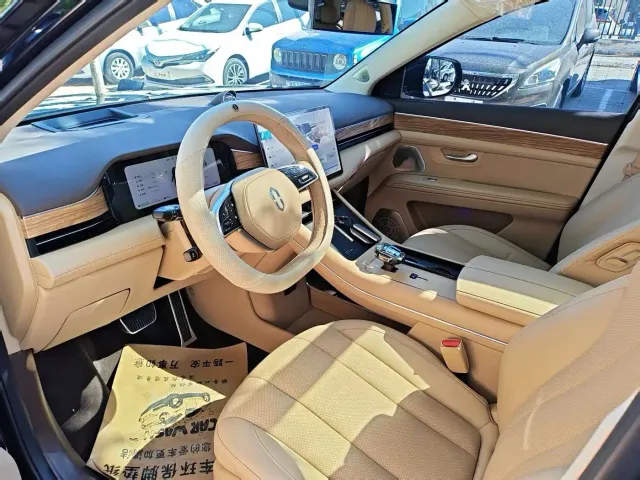 Aito M7 — Фото автомобиля 4