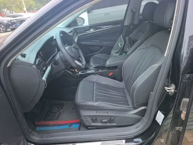 Volkswagen Passat — Фото автомобиля 14
