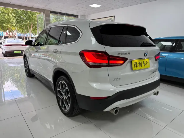BMW X1 — Фото автомобиля 4