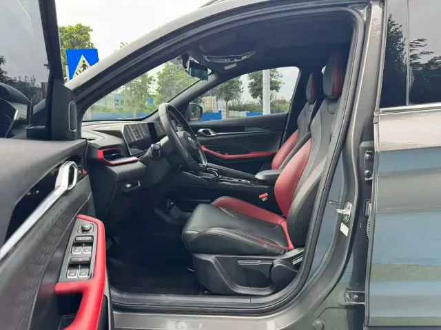 Geely Binyue — Фото автомобиля 11