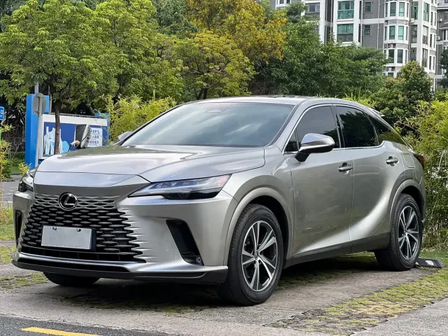 Фотография автомобиля — Lexus RX