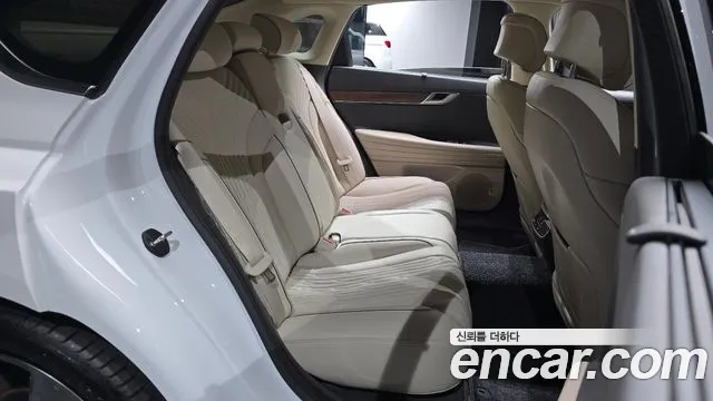 Genesis G80 Бензин 2.5 турбо AWD — Фото автомобиля 11
