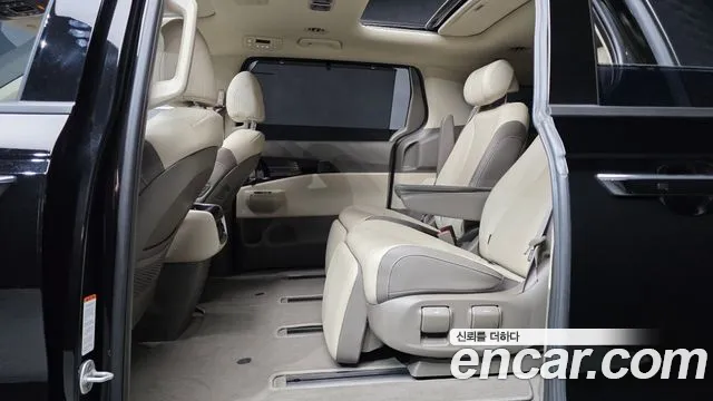 Kia Carnival — Фото автомобиля 18