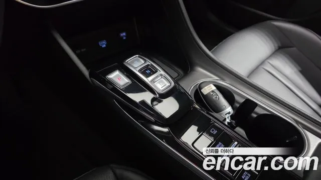 Hyundai Sonata Sonata (DN8) 2.0 LPG(Для проката) — Фото автомобиля 9