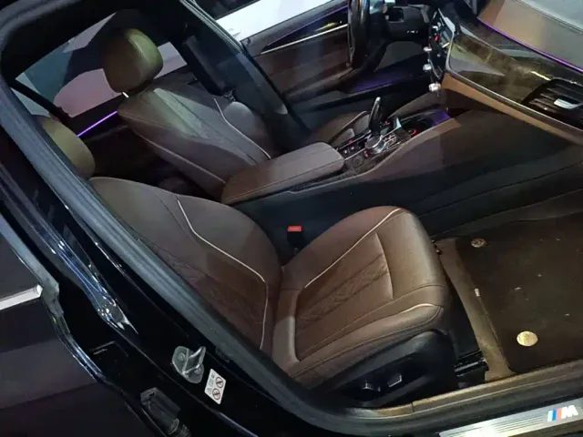BMW 5 Series — Фото автомобиля 24