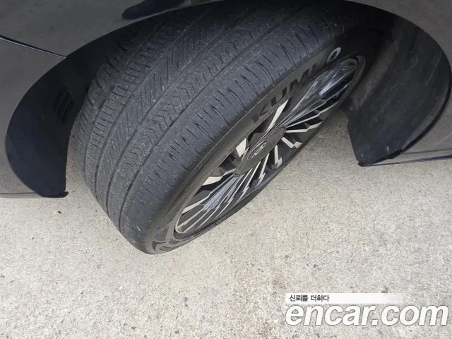 Hyundai Grandeur Grandeur (GN7) 2.5 Бензин 2WD — Фото автомобиля 20