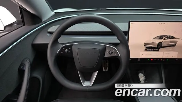 Tesla Model 3 — Фото автомобиля 13