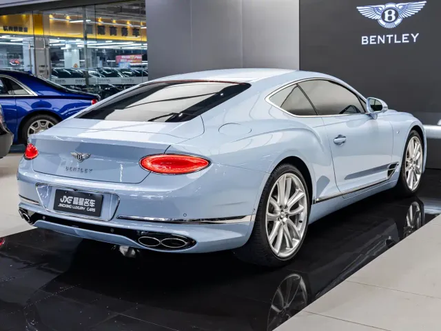 Bentley Continental — Фото автомобиля 10
