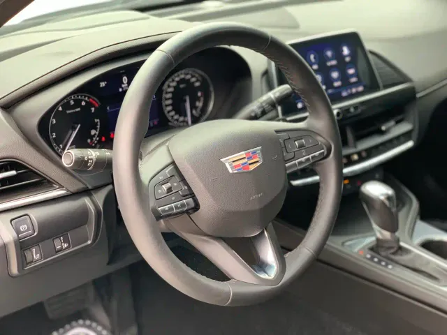 Cadillac CT4 — Фото автомобиля 12